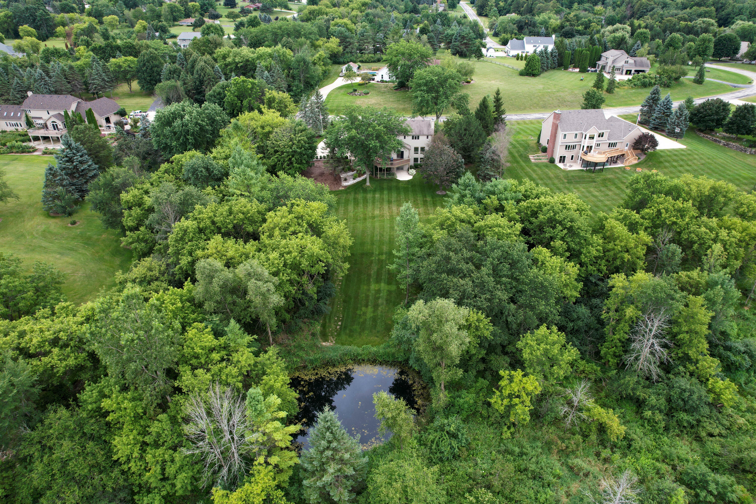 Property Photo:  1951 Field Cliffe Dr  WI 53076 