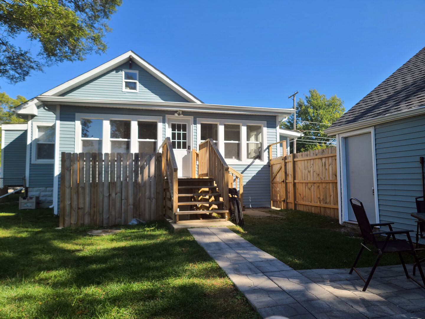 Property Photo:  42624 N Lake Avenue  IL 60002 