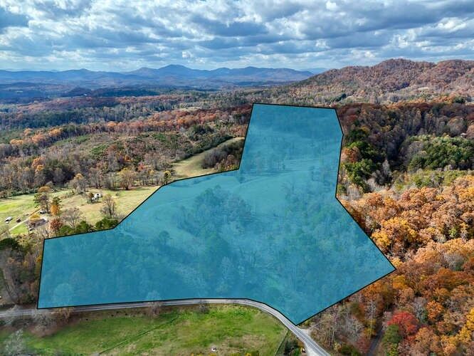 Property Photo: 902 Deitz Cable Road NC 28909