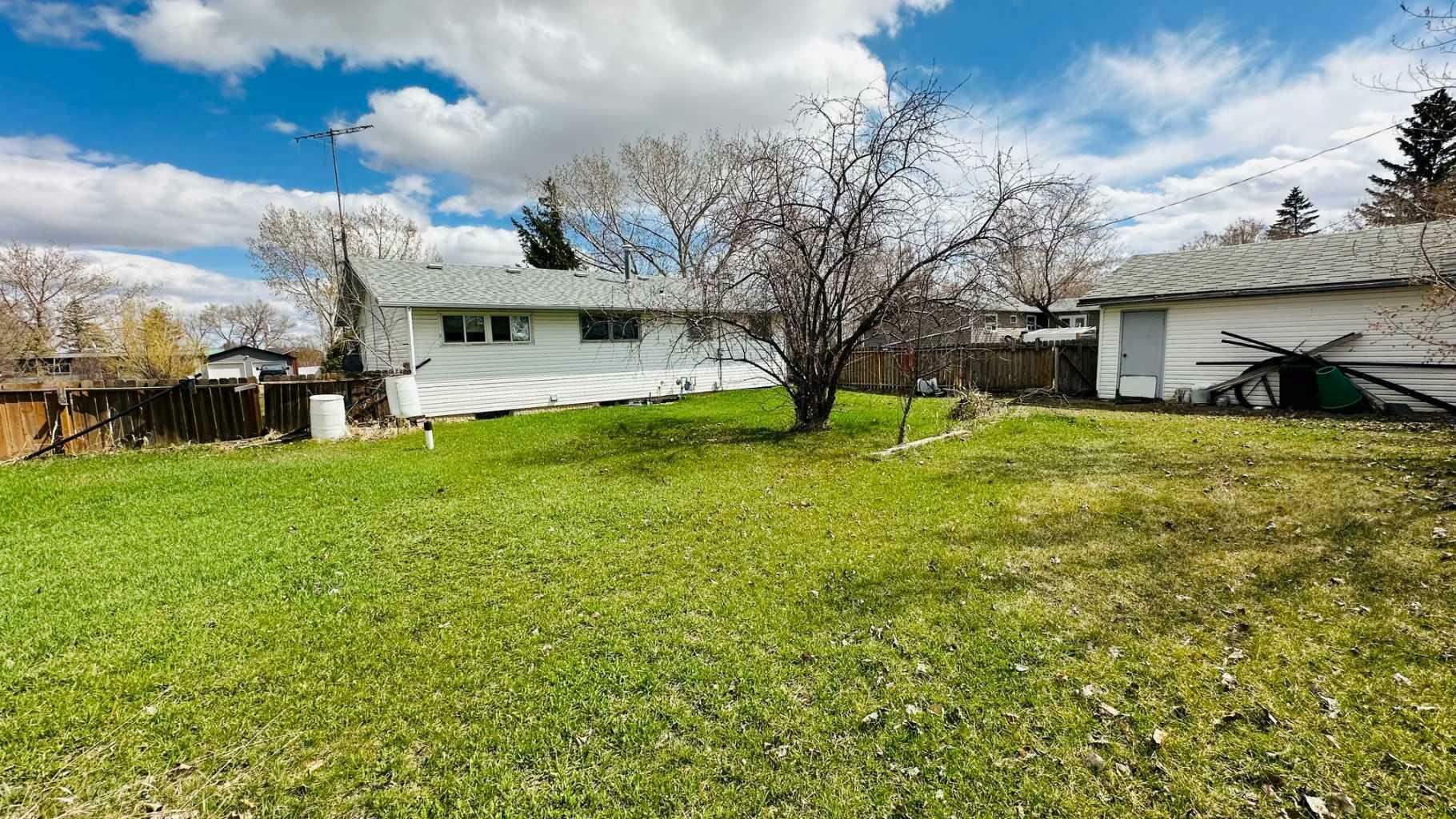Property Photo: 8 Main Street AB T0J 2C0