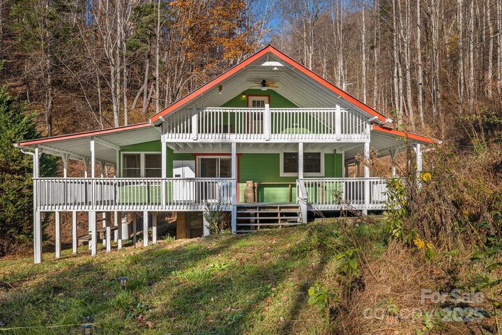 Property Photo: 340 Wendy Avenue NC 28753