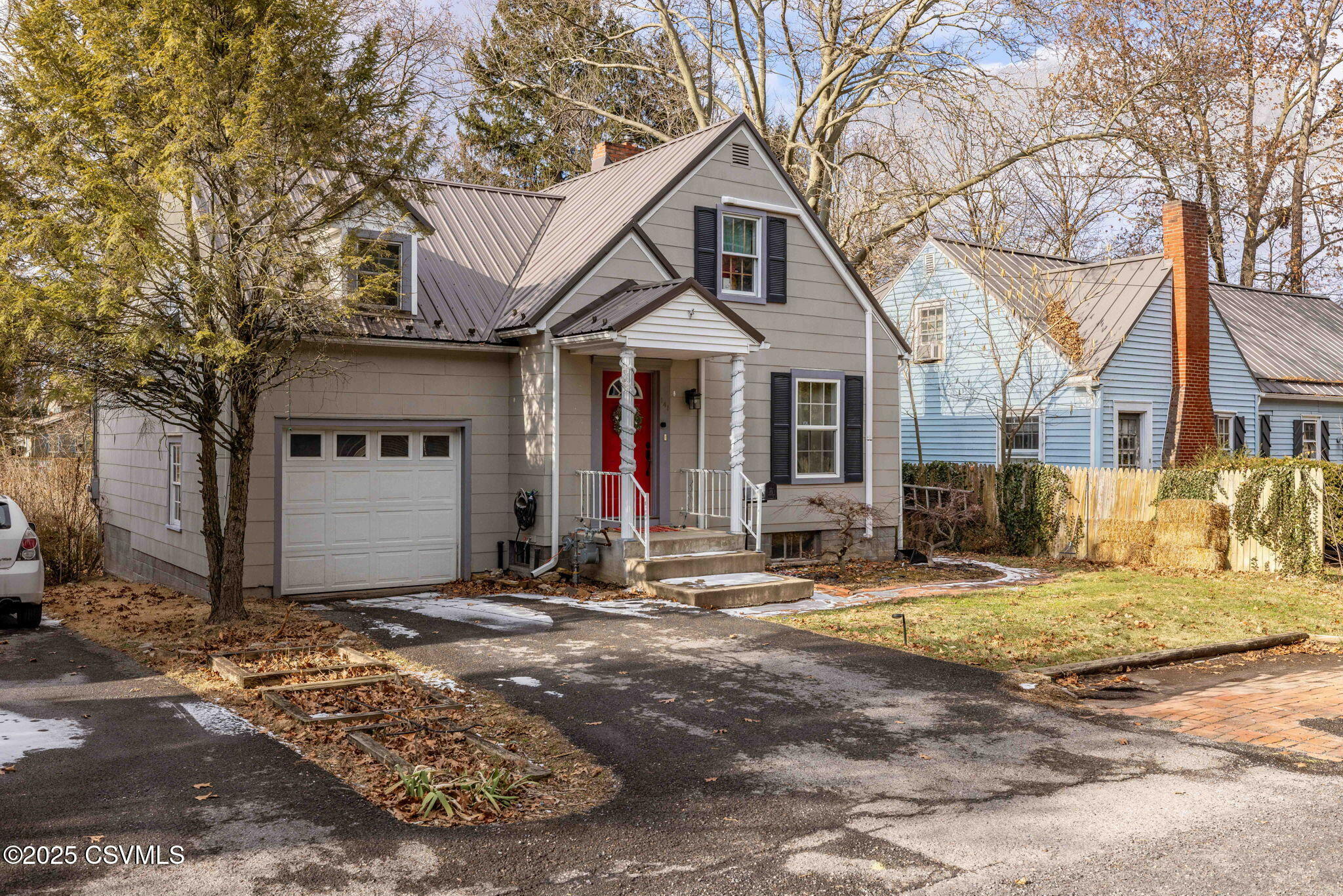 Property Photo:  141 S 11th Street  PA 17837 