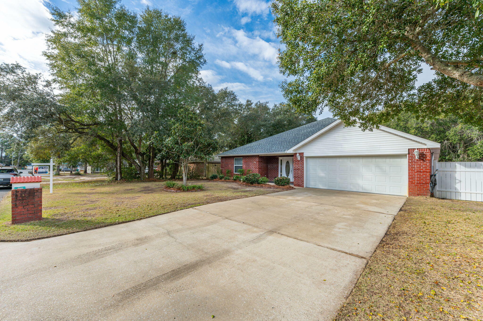 Property Photo:  405 Evans Road  FL 32578 