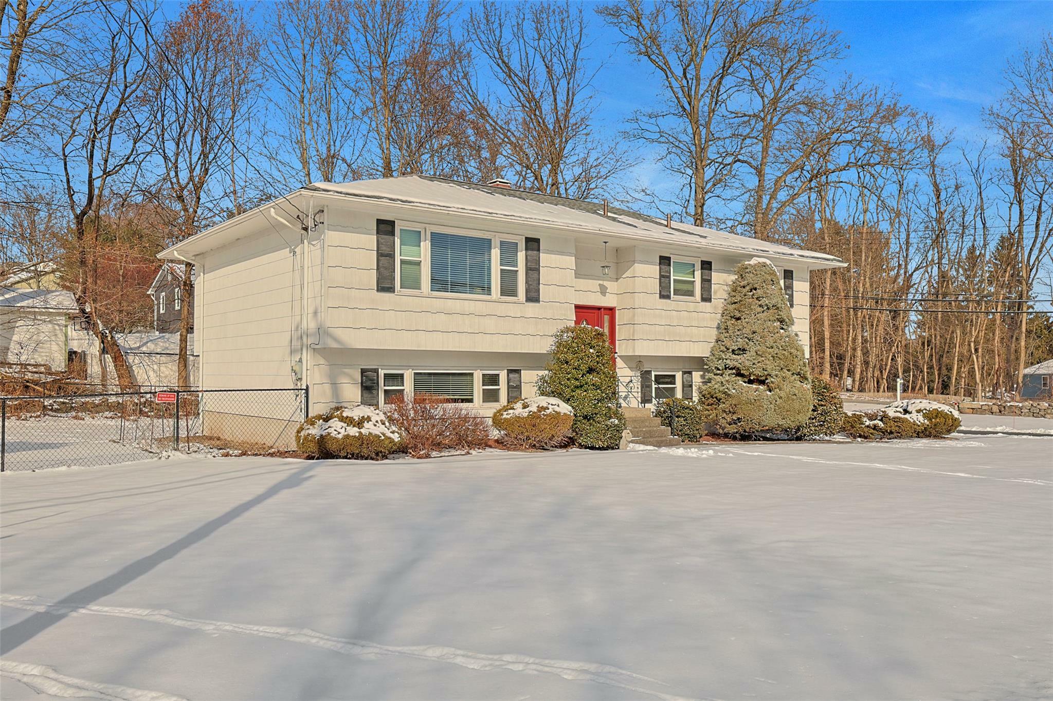 Property Photo:  19 Lilburn Drive  NY 10980 