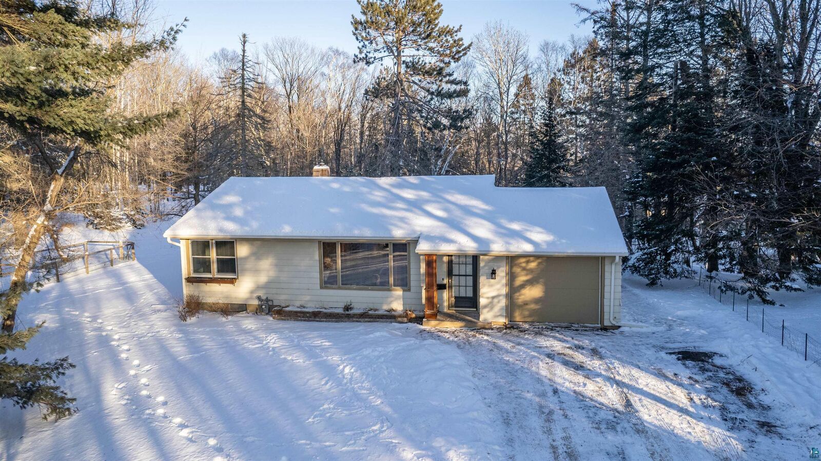 Property Photo: 1024 Eklund Ave MN 55811