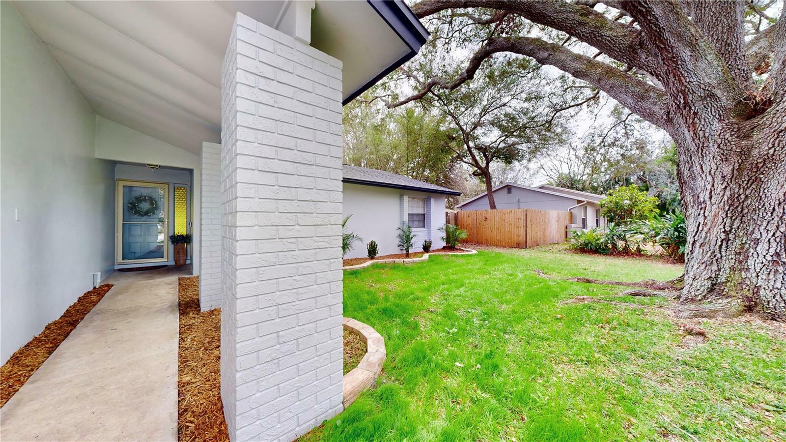 Property Photo:  6207 Frost Drive  FL 33625 