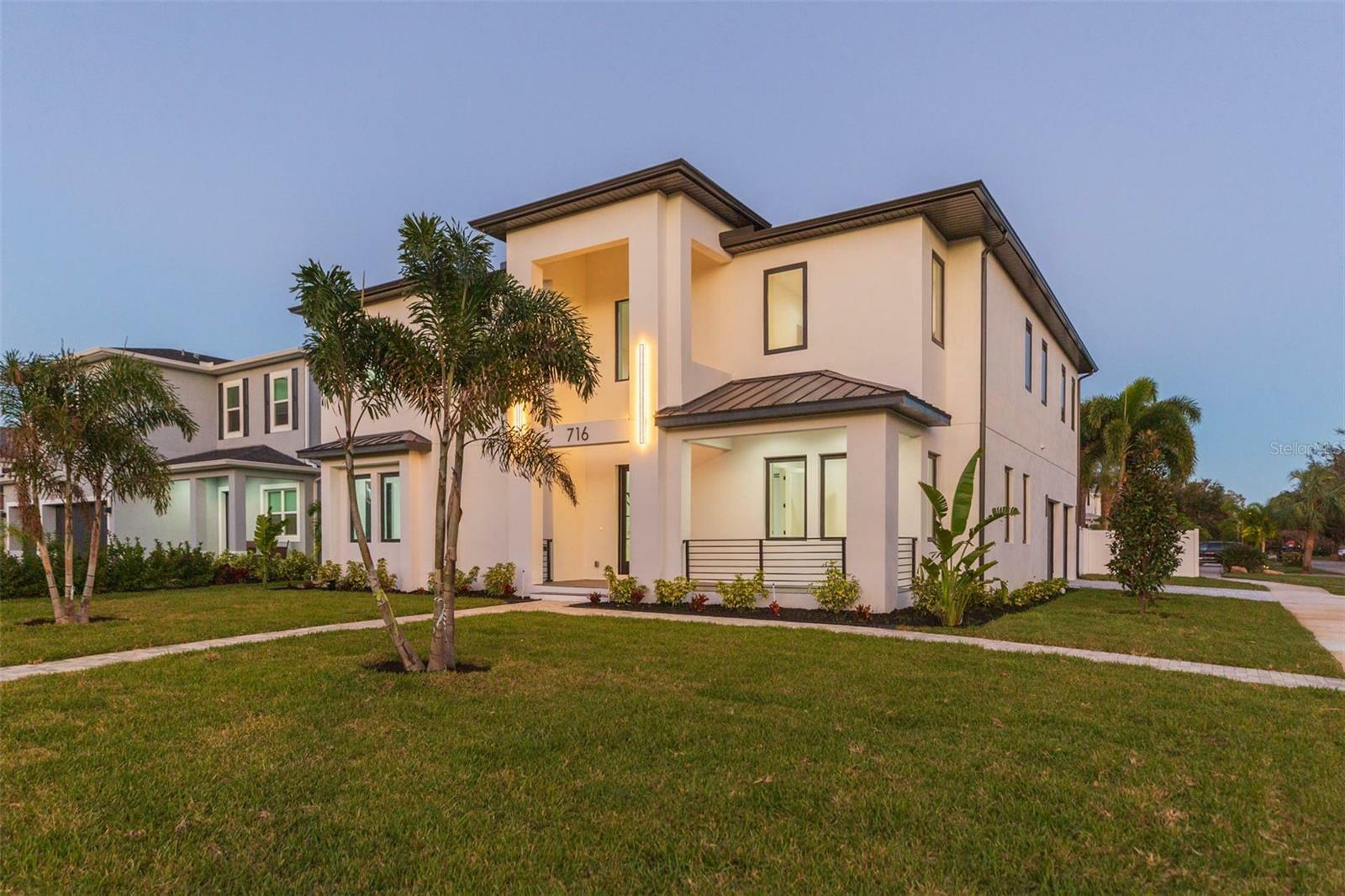 Property Photo: 716 S Lois Avenue FL 33609