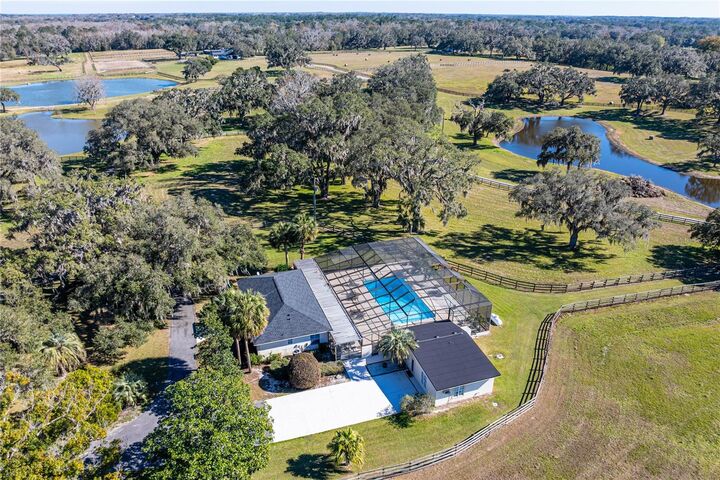Property Photo: 12853 NW 90th Avenue FL 32686
