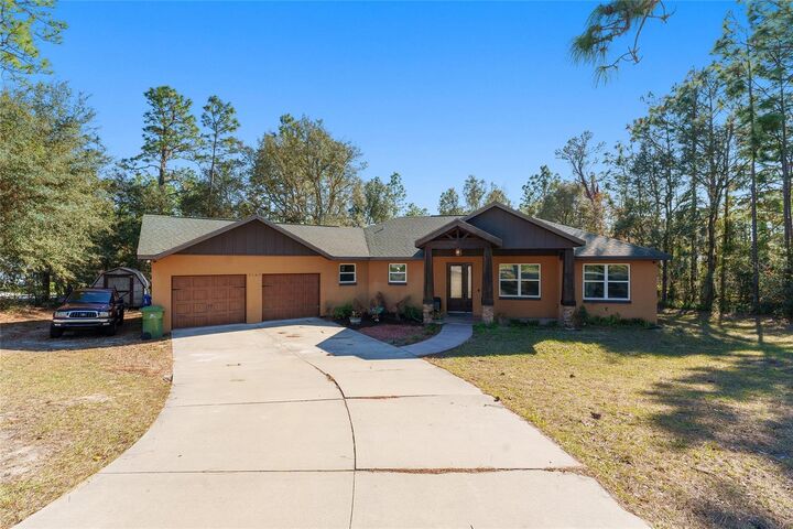 Property Photo: 2187 County Road 243C FL 34785