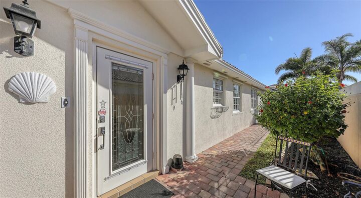 Property Photo:  7575 Quinto Drive  FL 34238 