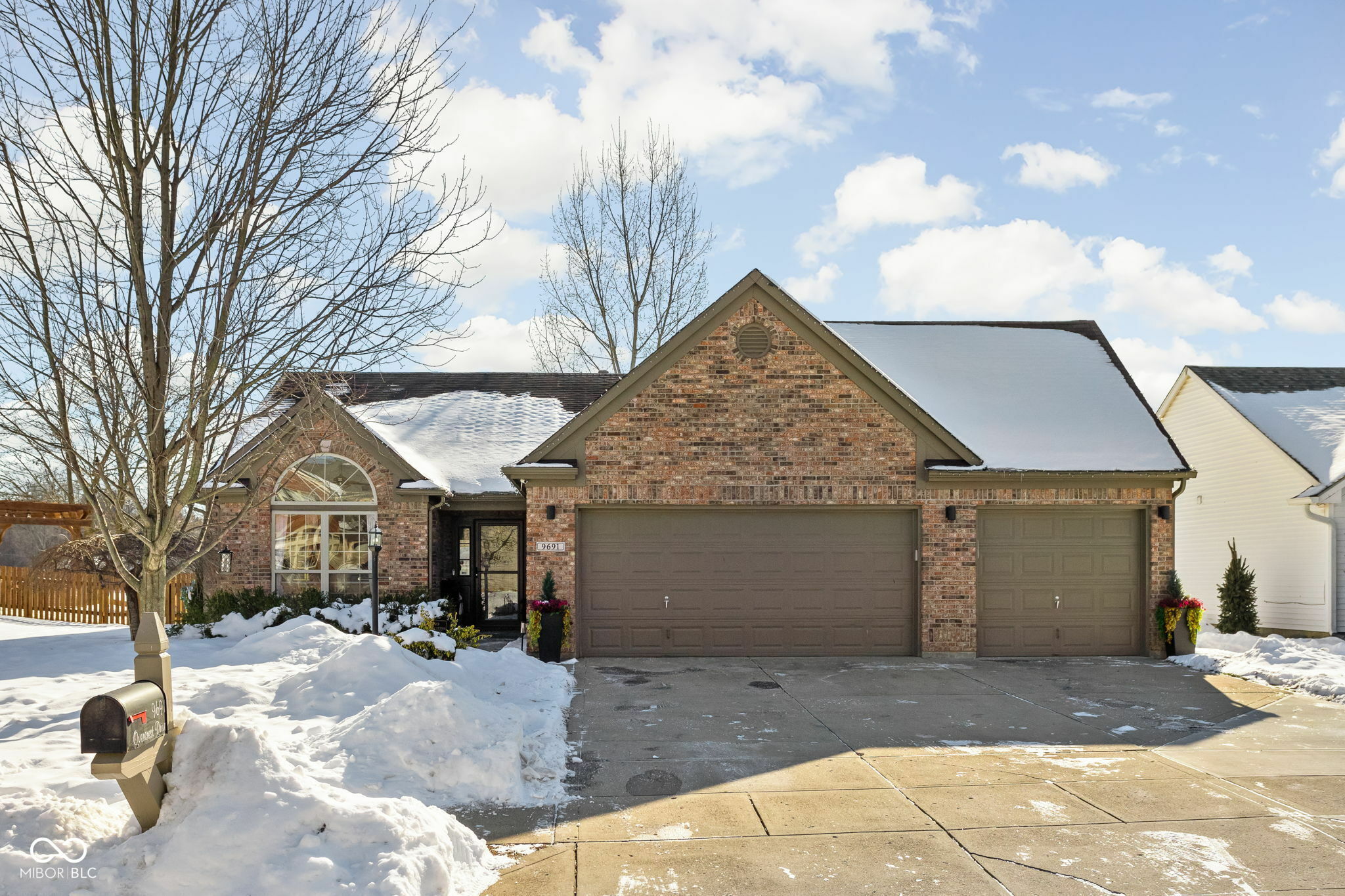 Property Photo: 9691 Overcrest Drive IN 46037