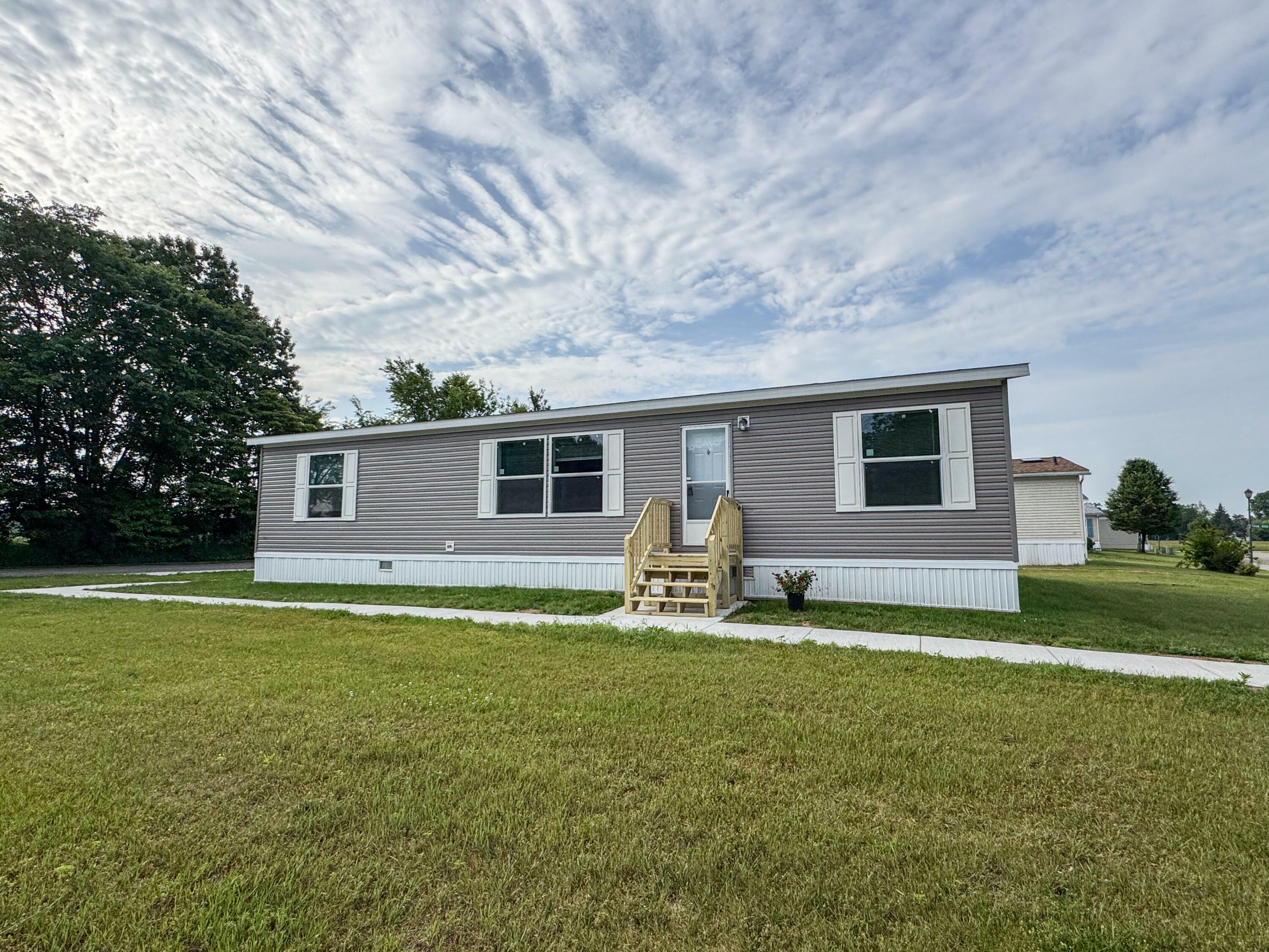 Property Photo: 1241 Manistee River Road MI 49093