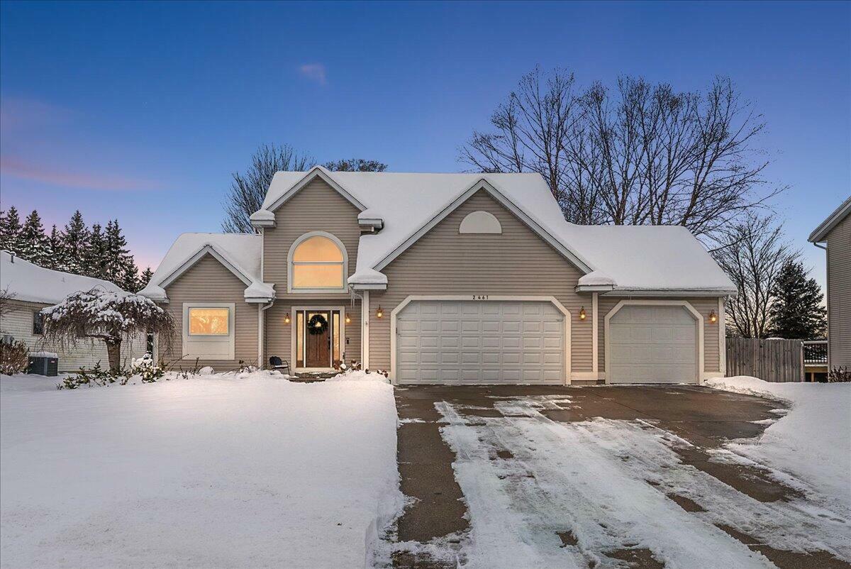 Property Photo:  2461 Meadow Drive  MI 49464 