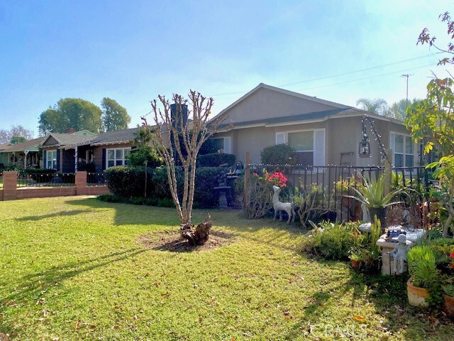 Property Photo:  1238 W Santa Clara Avenue  CA 92706 