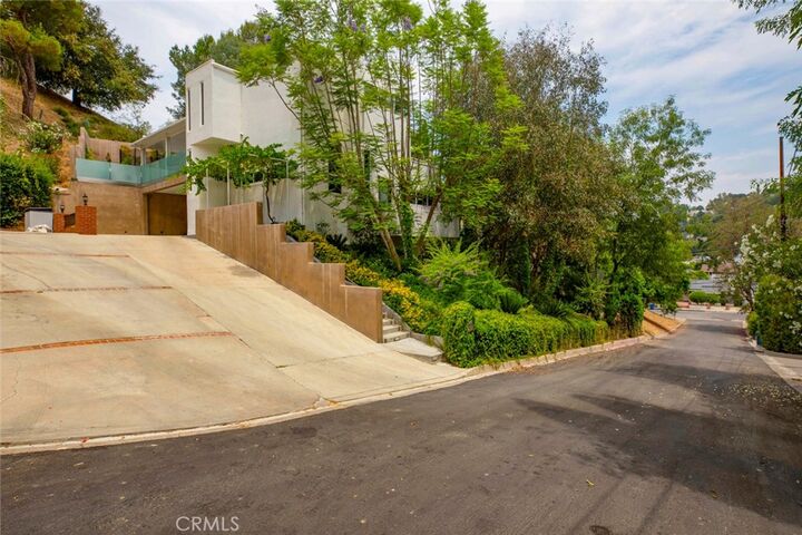 Property Photo:  22619 Holanda Road  CA 91364 