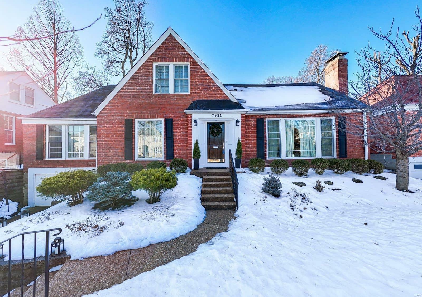 Property Photo: 7924 Lafon Place MO 63130