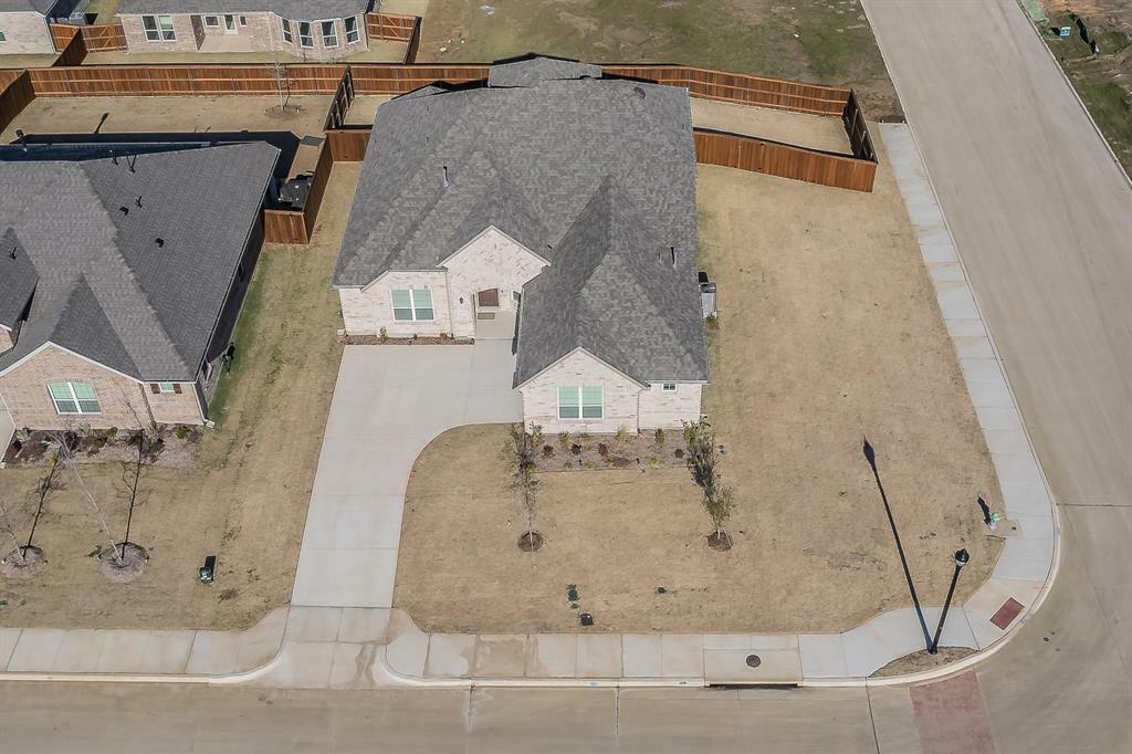 Property Photo:  4305 Noble Lane  TX 76065 