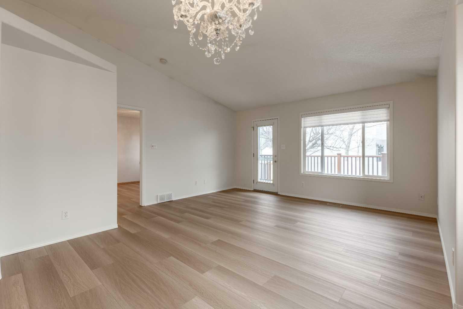 Property Photo:  100 Fairmont Boulevard S 29  AB T1K 7H9 