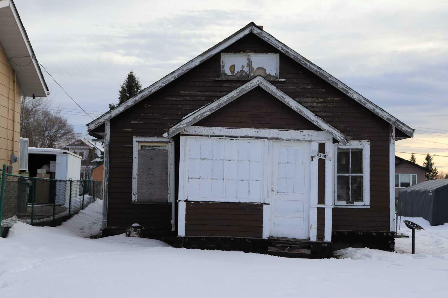 Property Photo:  5115 8 Avenue  AB T7E 1K6 