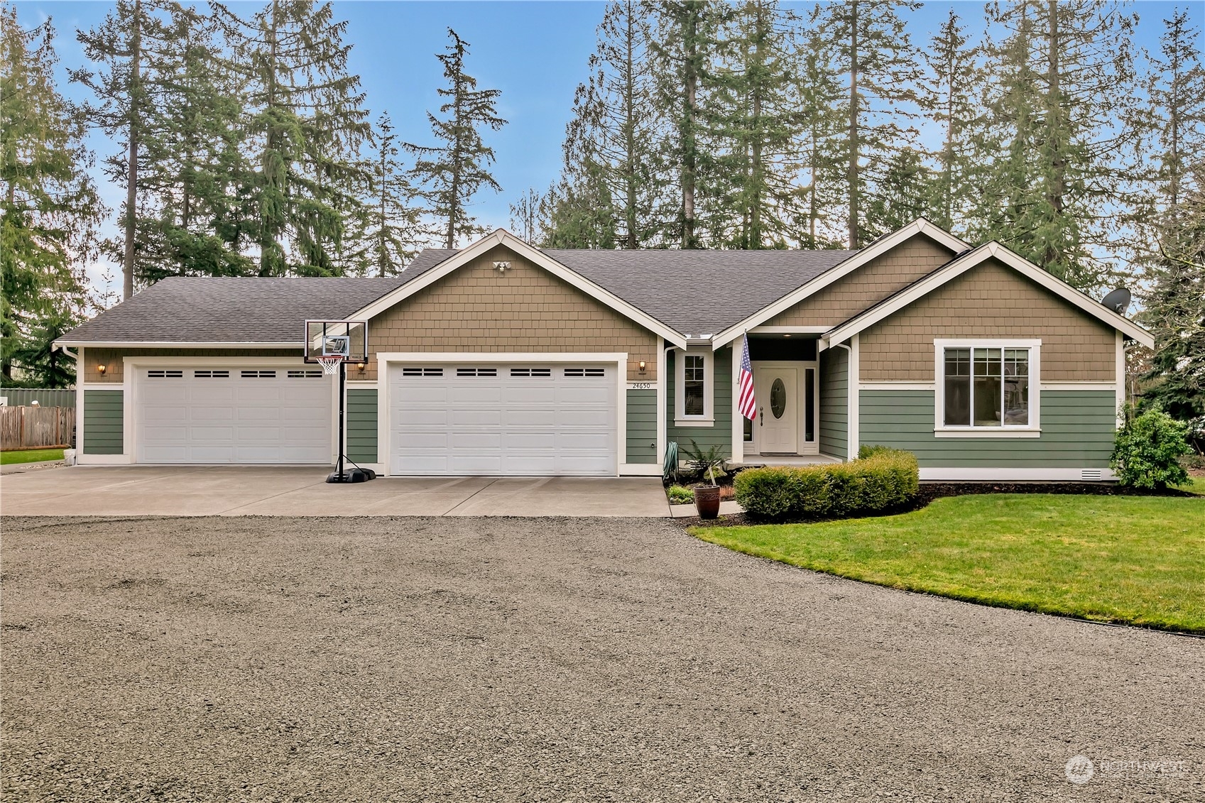 Property Photo:  24650  197th Avenue SE  WA 98038 