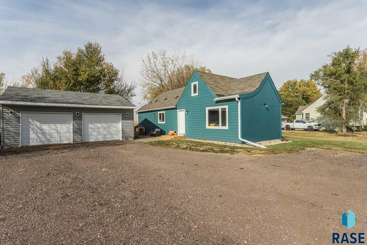 Property Photo:  27273 469th Ave  SD 57064 