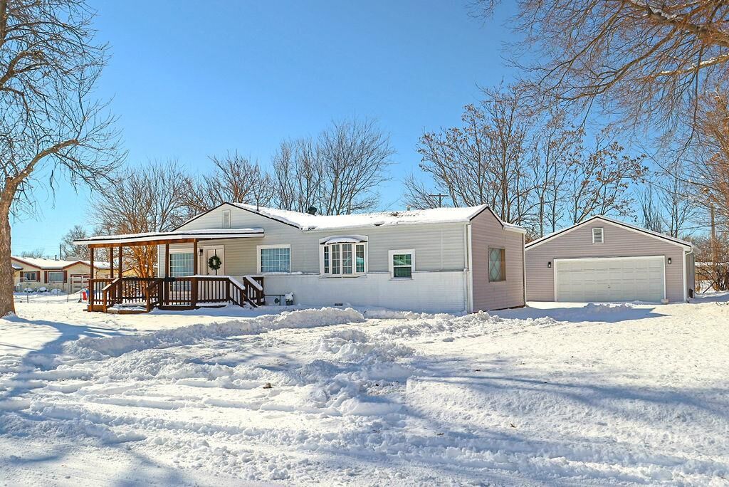 Property Photo:  3539 S Vine St  KS 67217 