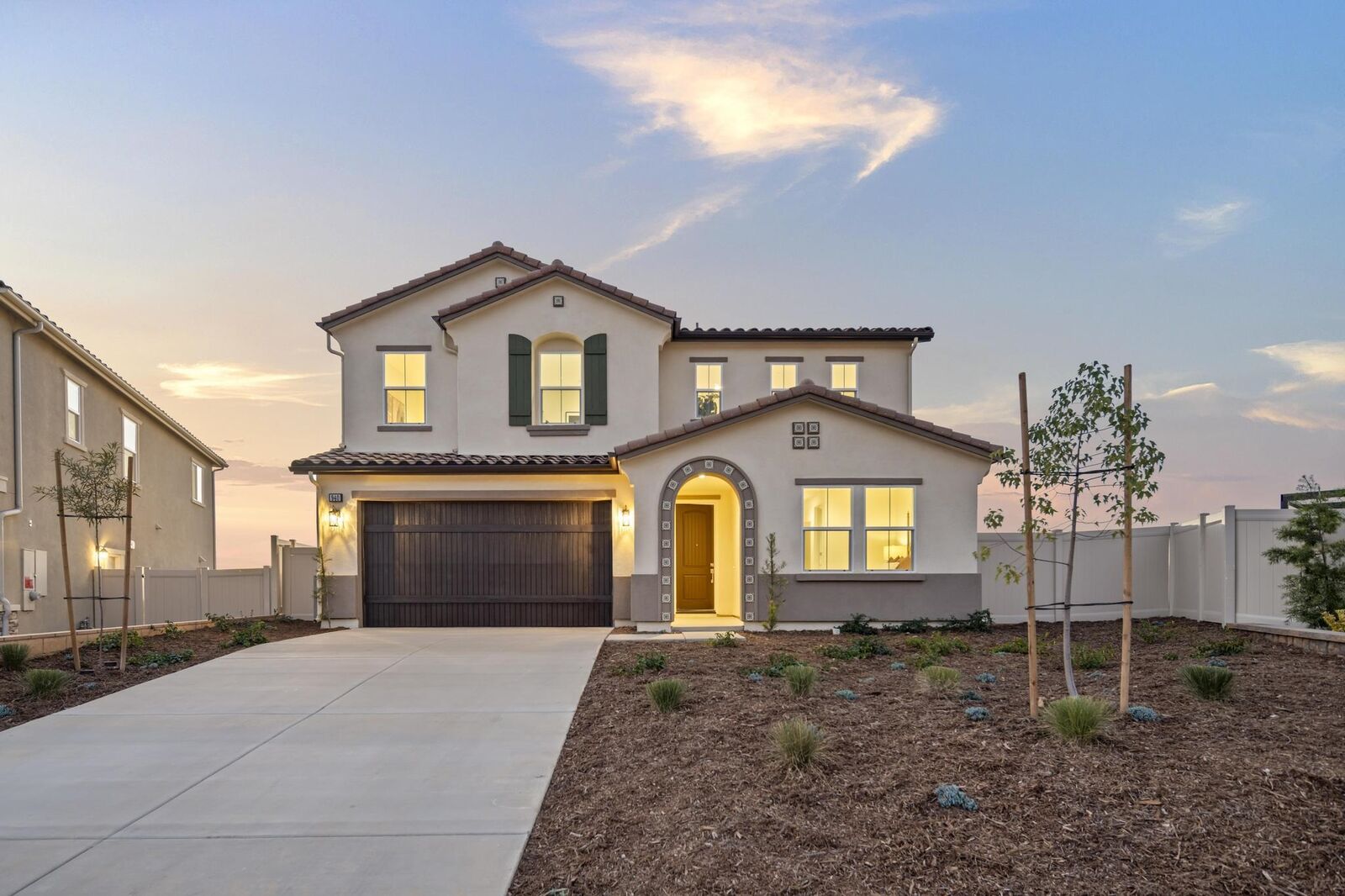 Property Photo:  940 Visalia Place  CA 92069 