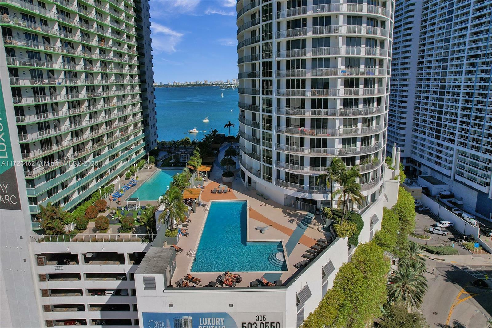 Property Photo:  1750 N Bayshore Dr 3802  FL 33132 