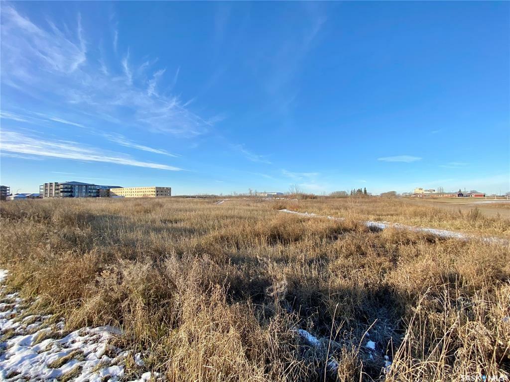 Property Photo:  751 25th Street W  SK S6V 4N7 