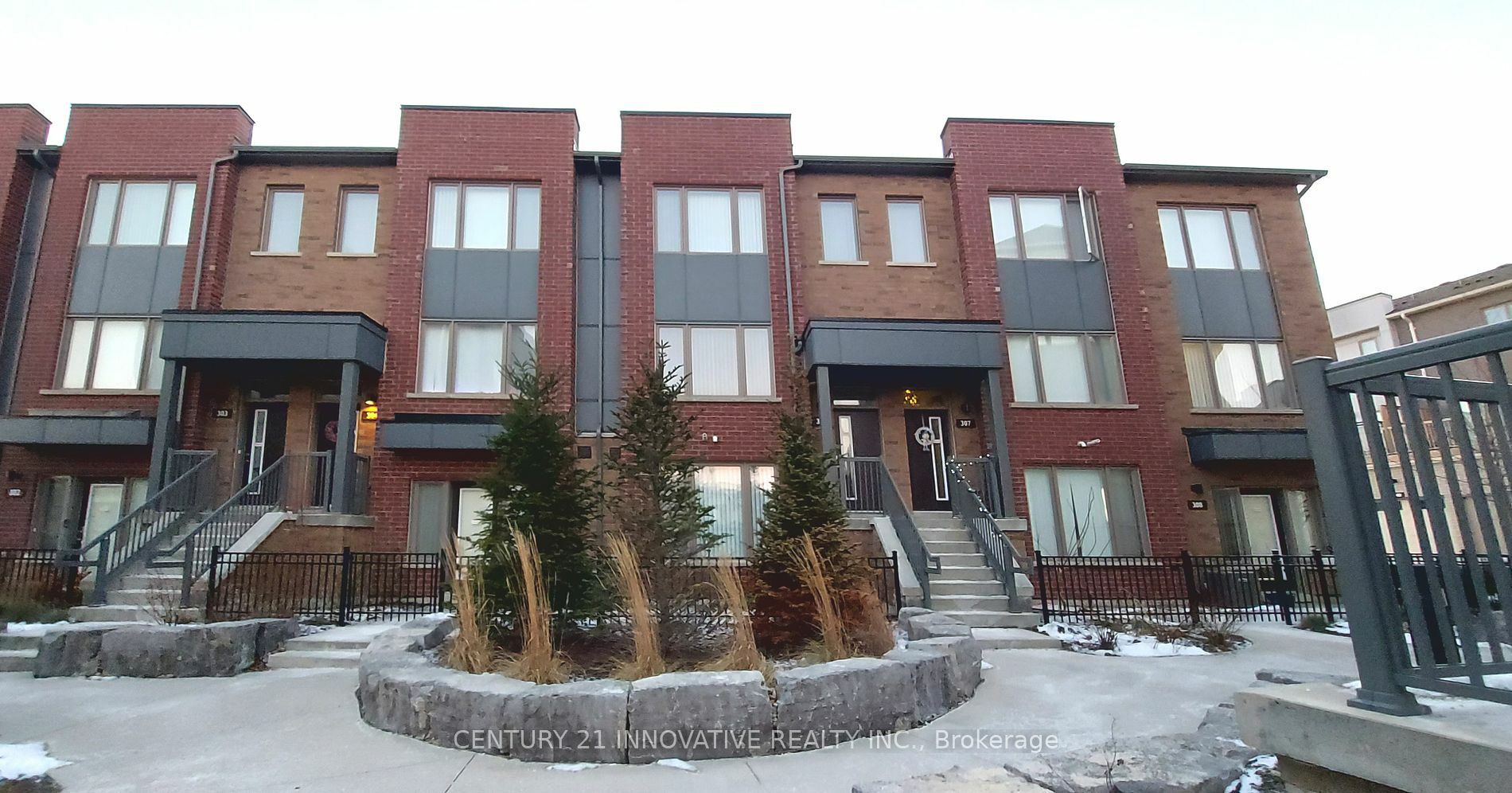 1525 Kingston Rd 306  Pickering ON L1V 0E9 photo