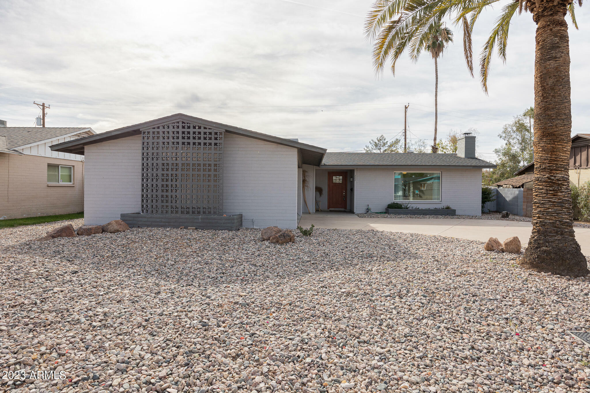 Property Photo:  111 E Pebble Beach Drive  AZ 85282 