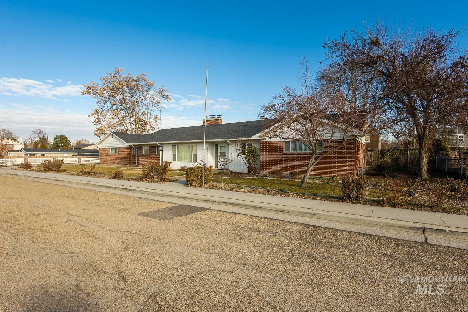 Property Photo:  1417 Oregon Ave  ID 83605 