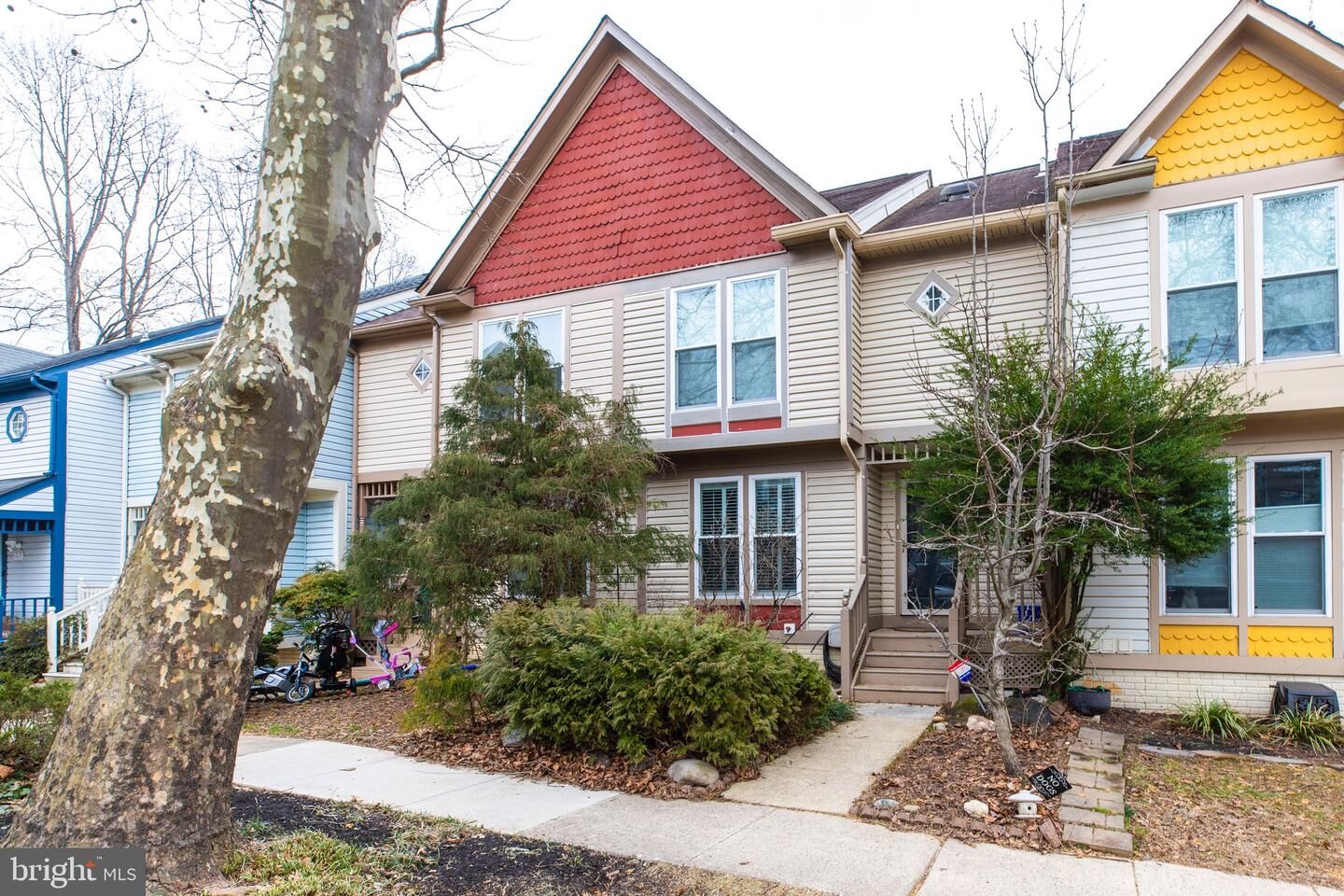 Property Photo: 9643 Pierrpont Street VA 22015