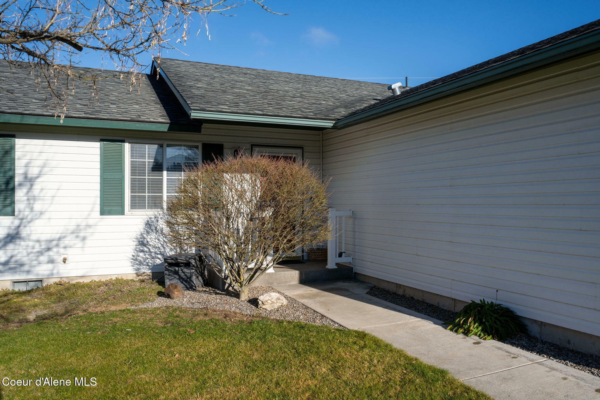 Property Photo:  225 W Commanche St  ID 83854 