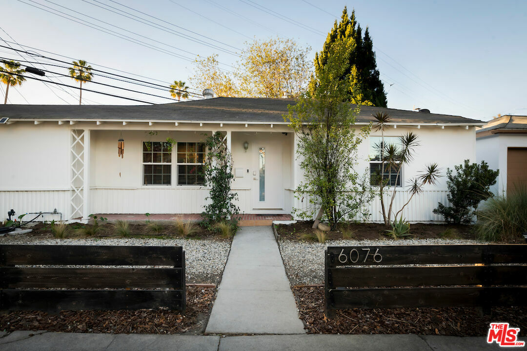 Property Photo:  6076   Hargis St  CA 90034 