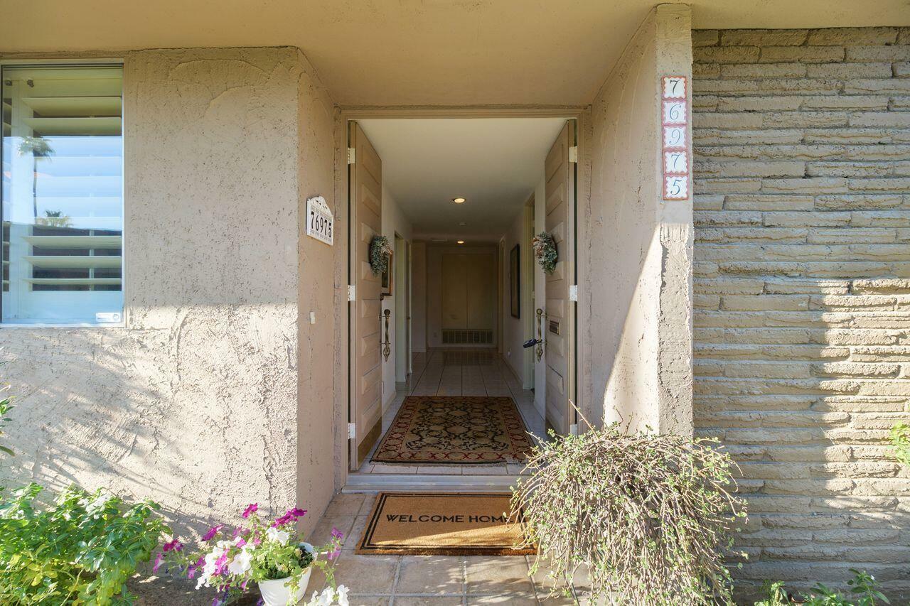 Property Photo:  76975 Roadrunner  CA 92210 