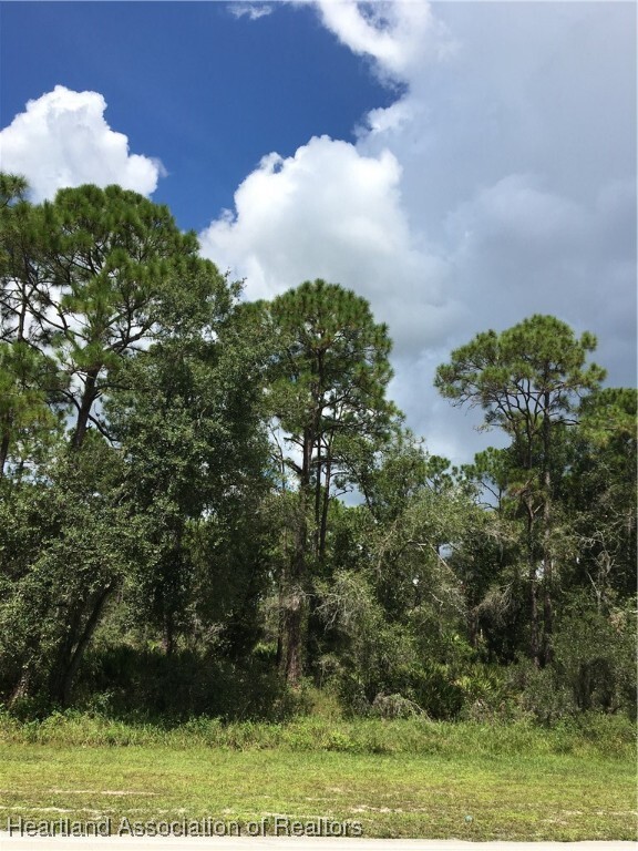 Property Photo: 9610 Pleasant Drive FL 33875