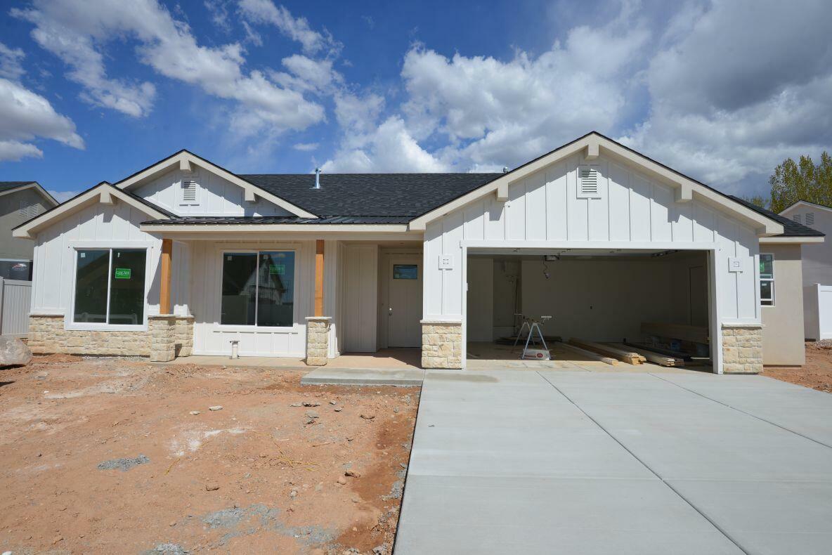 Property Photo: 4838 N 10 E Lot 32 UT 84721
