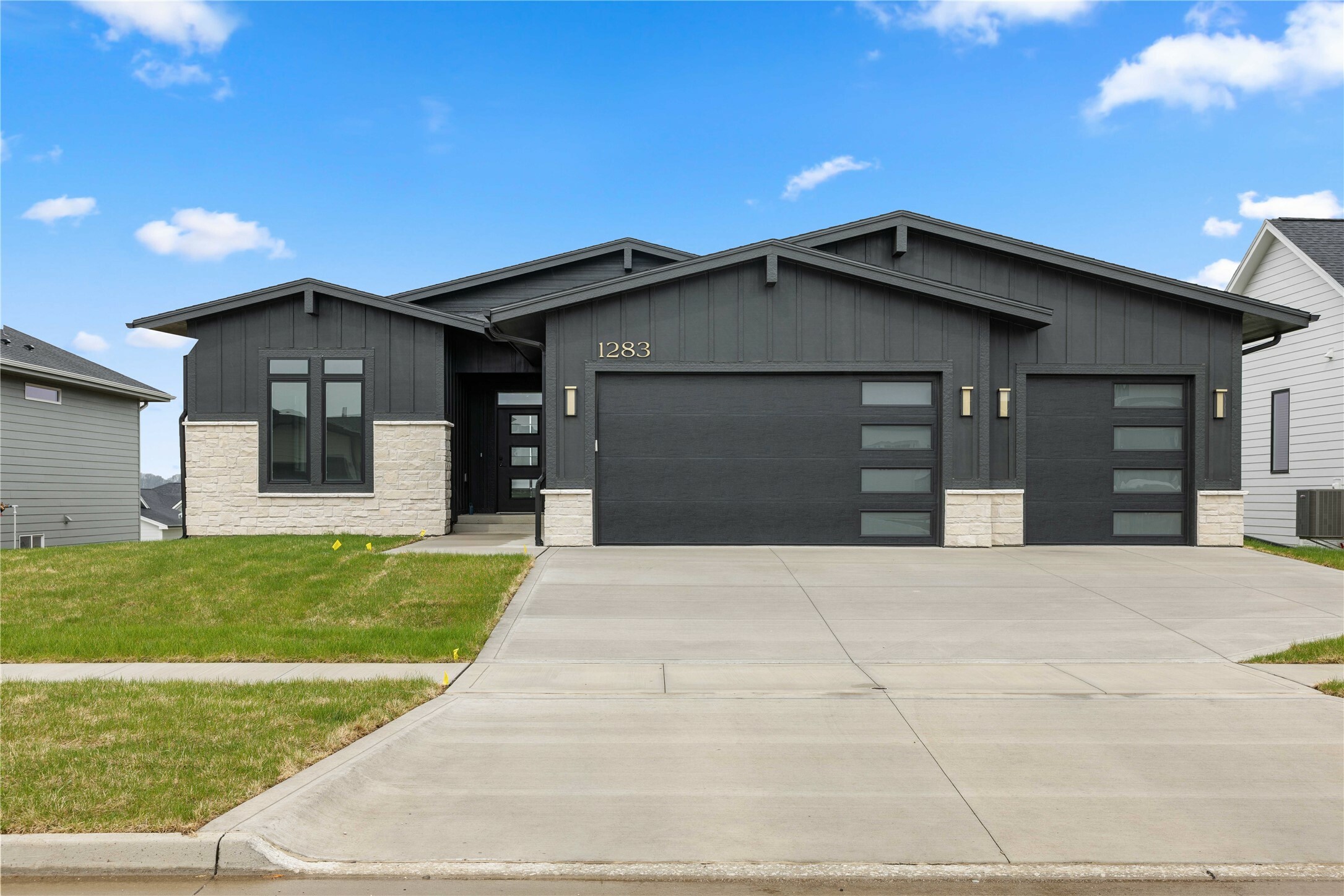 Property Photo: 1283 S Radley Street IA 50266