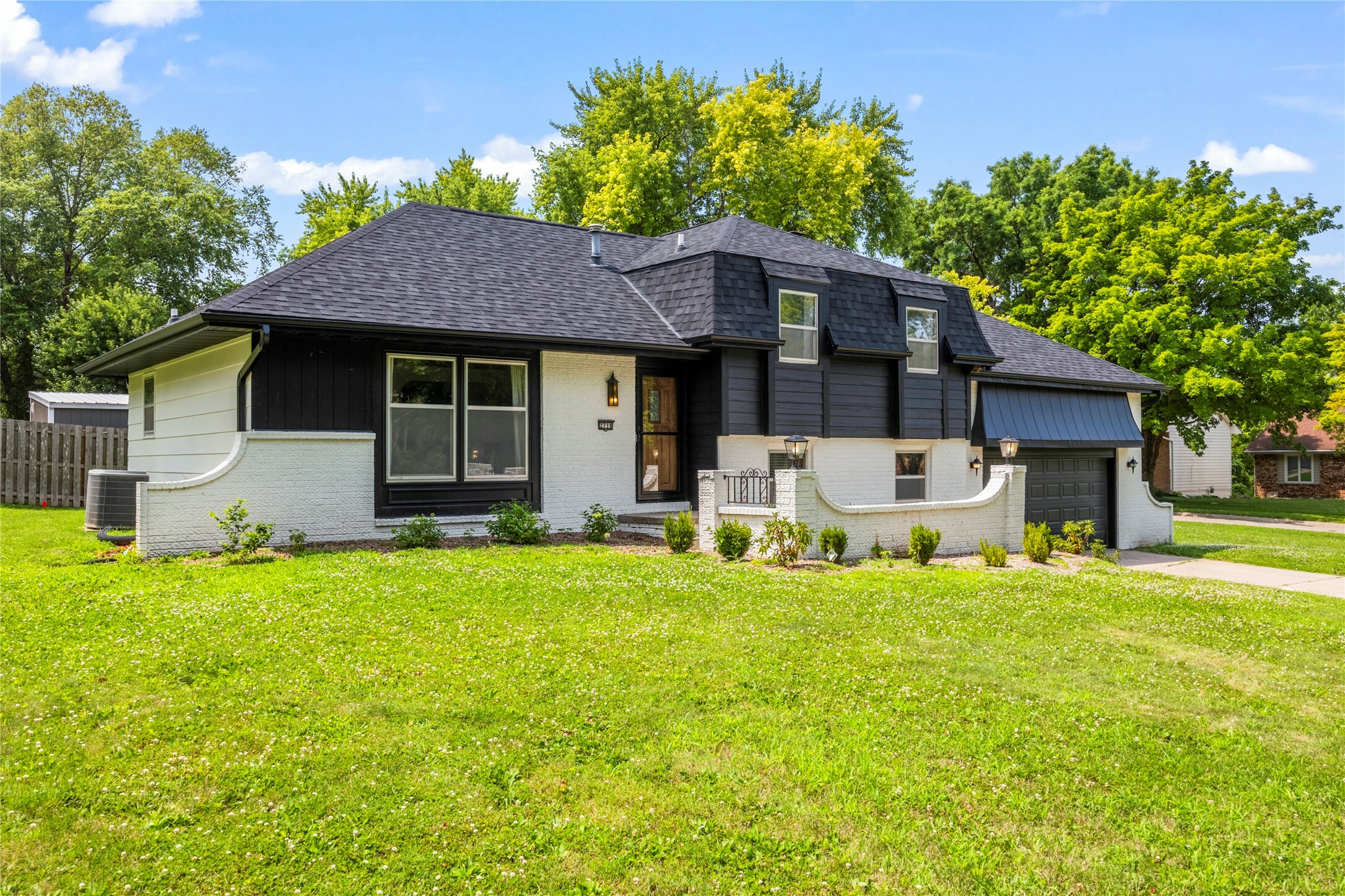 Property Photo:  2718 Miller Avenue  IA 50321 