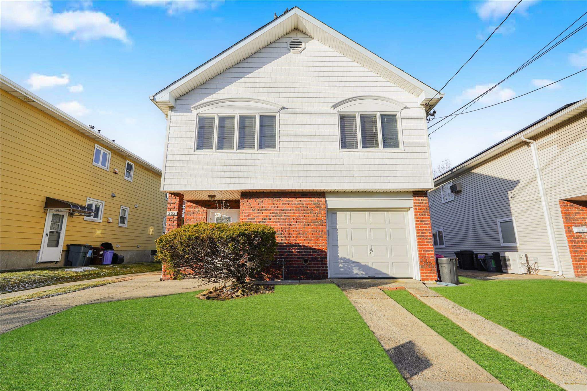 Property Photo:  202 Sheraden Ave  NY 10314 