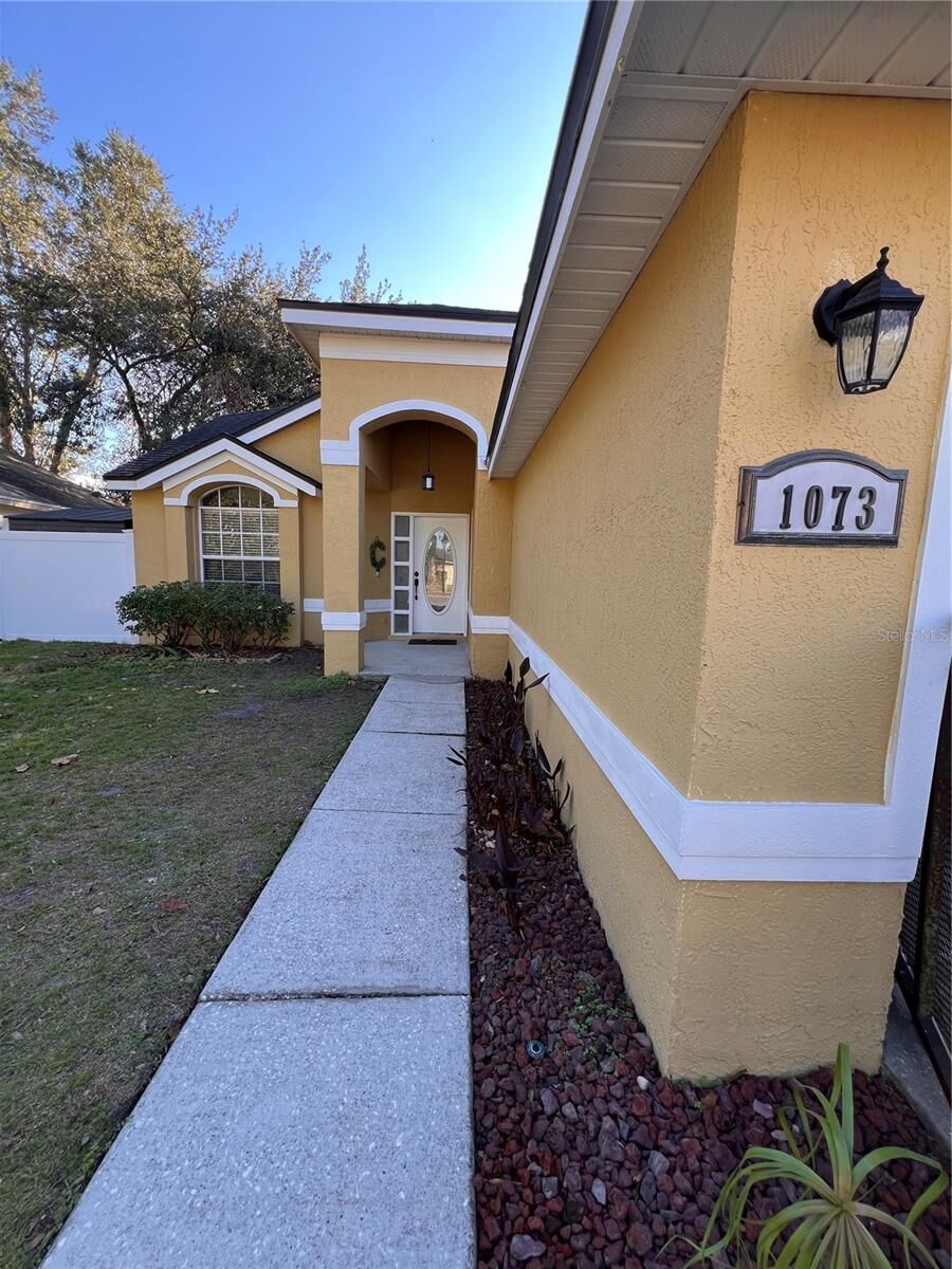 Property Photo:  1073 Kelly Creek Circle  FL 32765 