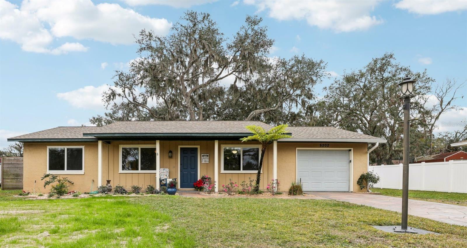 Property Photo:  8202 Oak Street  FL 34797 