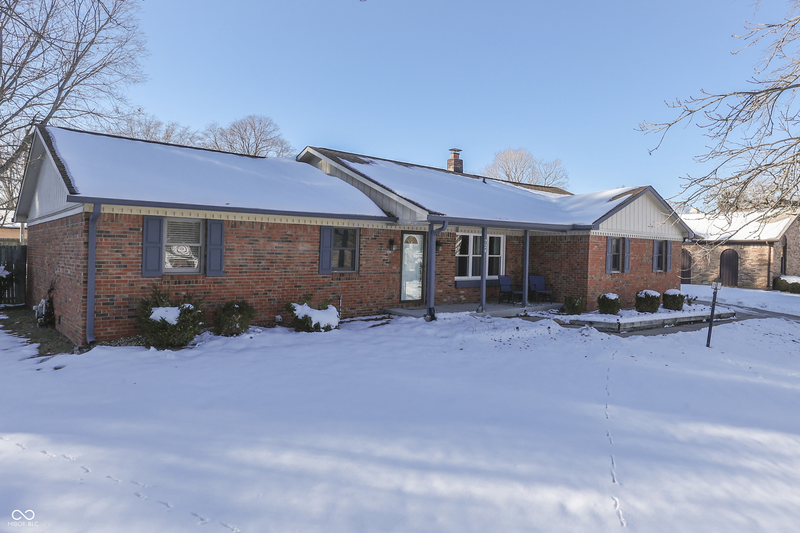 Property Photo:  724 Brookview Drive  IN 46142 