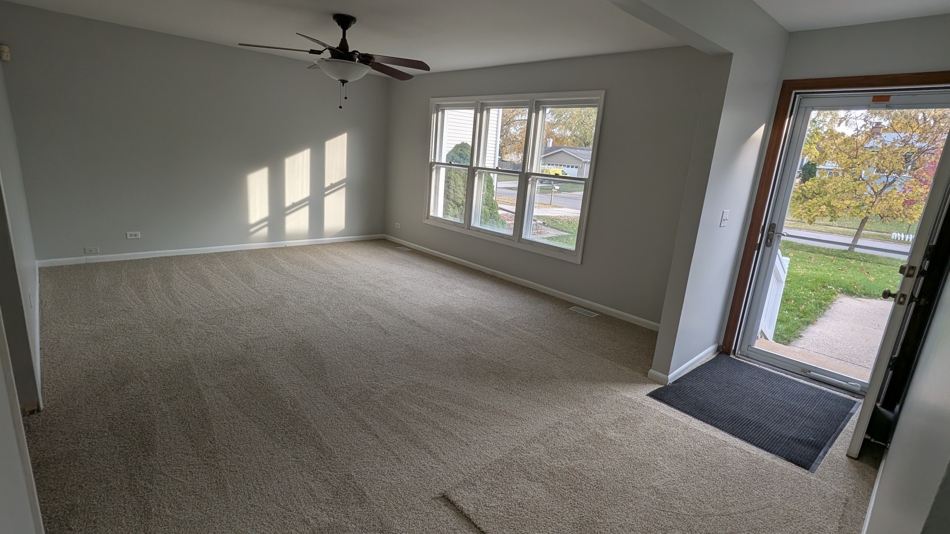Property Photo: 538 Cottonwood Circle IL 60440