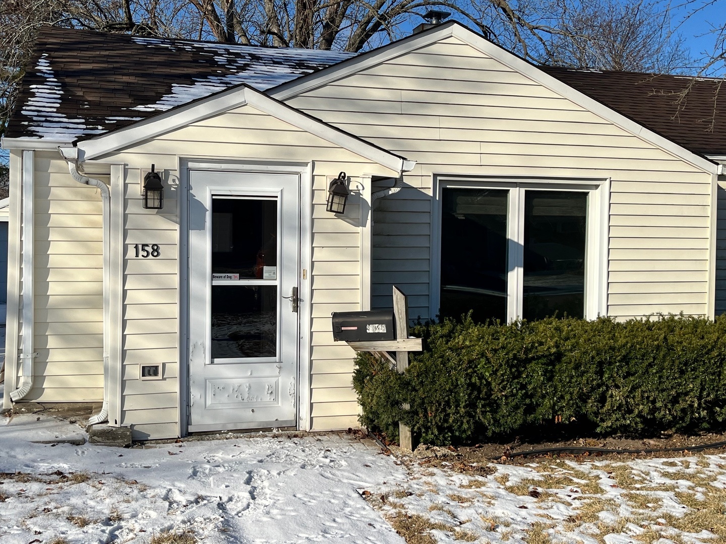 Property Photo:  158 N Pershing Avenue  IL 60060 