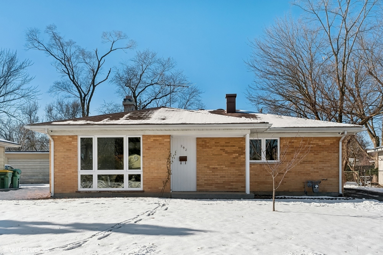 Property Photo:  292 Renee Terrace  IL 60090 