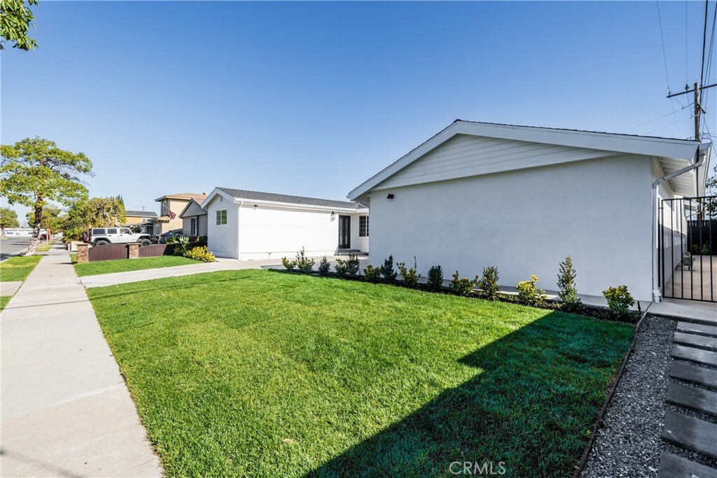 Property Photo:  15352 Stanford Lane  CA 92647 