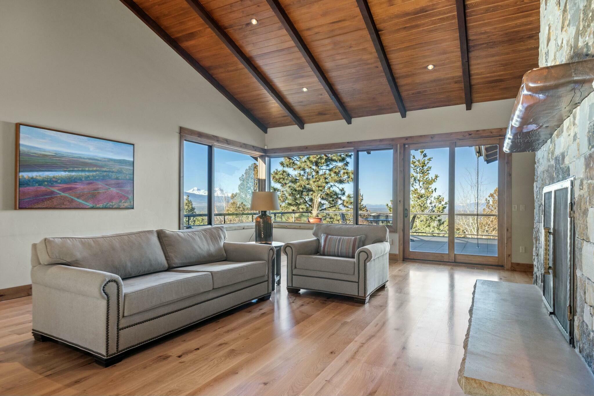 Property Photo: 3282 NW Starview Drive OR 97703