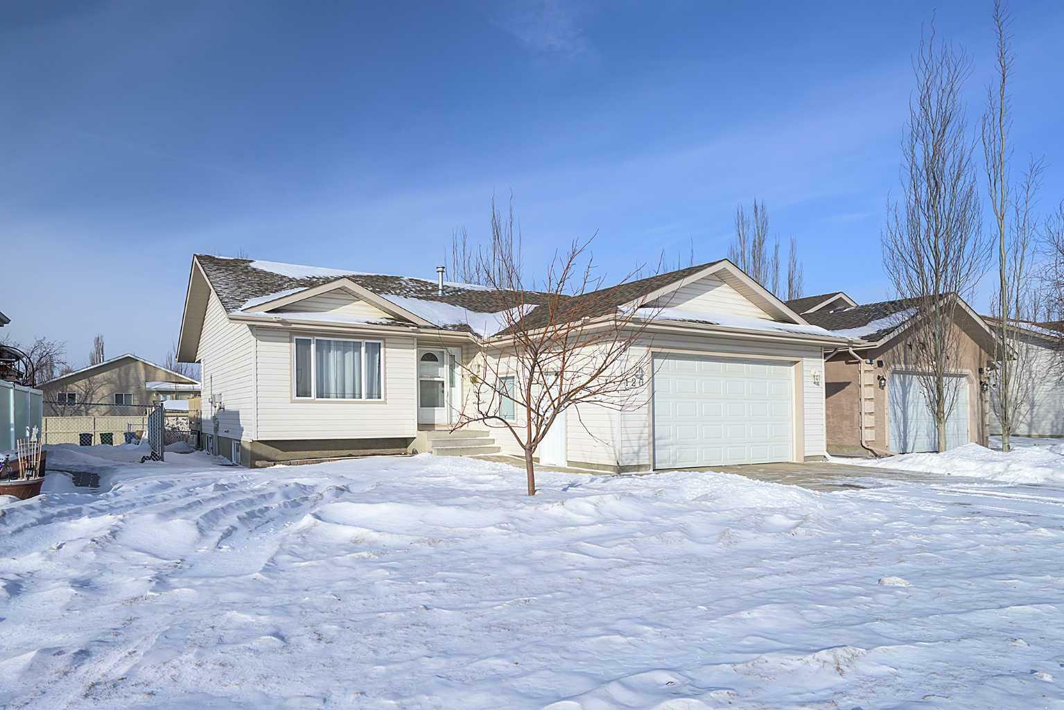 120 Lancaster Drive  Red Deer AB T4R 2W9 photo